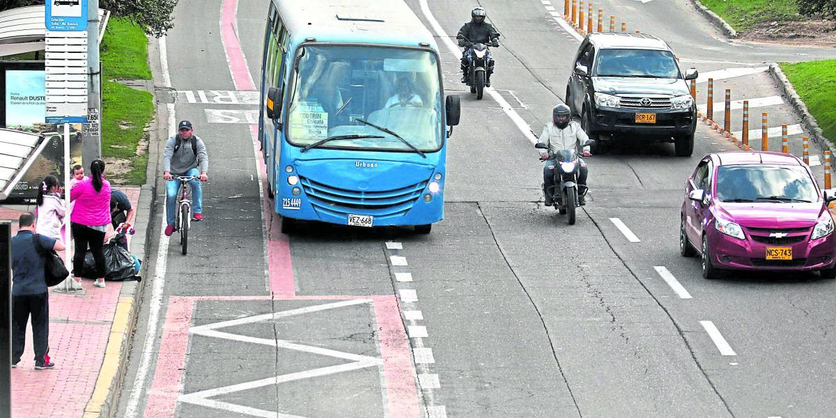 La preponderancia en las vías es para los vehículos, pero se busca que esto cambie y primero sean peatones, ciclistas y transporte público.