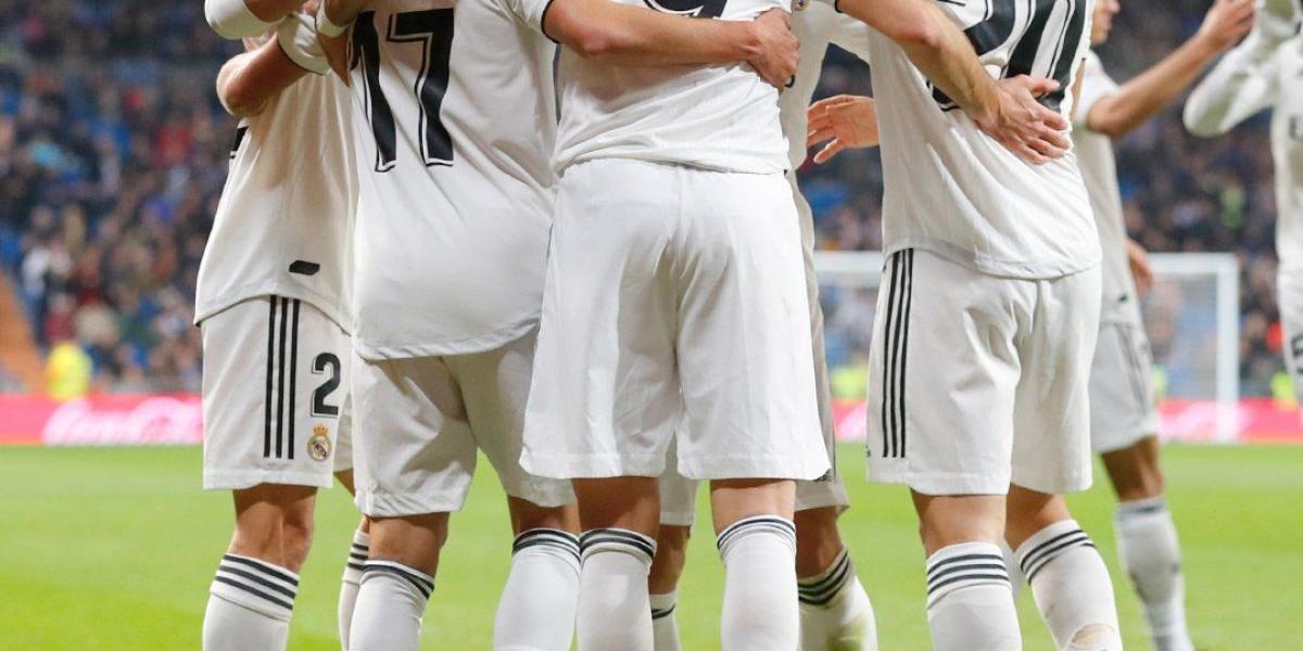 Real Madrid celebrando la anotación contra Rayo Vallecano.