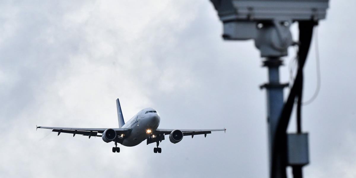 El aeropuerto de Gatwick fue cerrado la noche del miércoles por la presencia de dos drones en la pista.