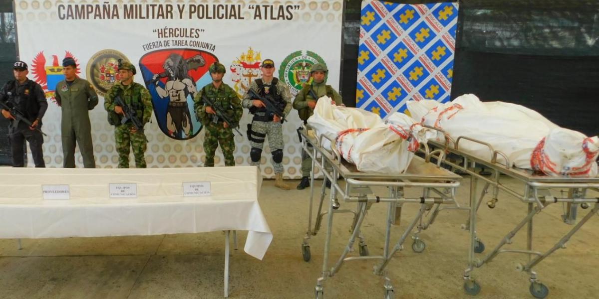 Los cuerpos del primero y segundo del frente disidente 'Oliver Sinisterra' son trasladados en la tarde de esta sábado a Bogotá.