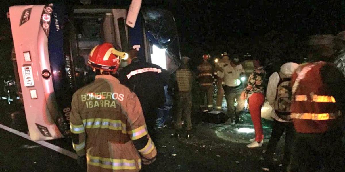 El accidente se registró en la población de Ibarra (Ecuador) y dejó a una persona muerta y a 18 heridas. El caso está bajo investigación.