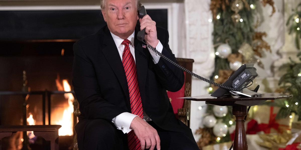 El presidente de EE. UU., Donald Trump,contestó varias llamadas este martes.