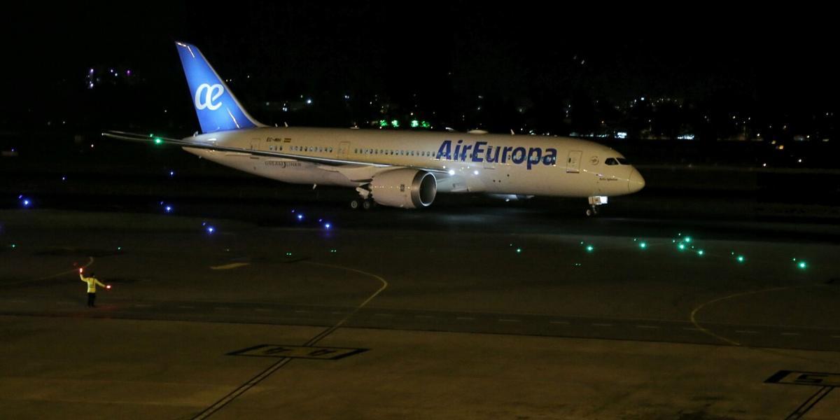Llegada del primer vuelo de Air Europa al aeropuerto El Dorado de la ciudad de Bogotá, en junio del 2016.