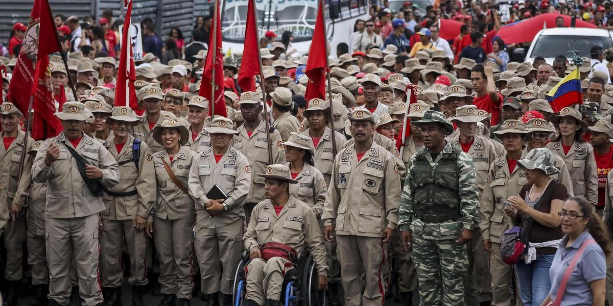 Integrantes de las Milicias Bolivarianas participan en una manifestación en el 2017.