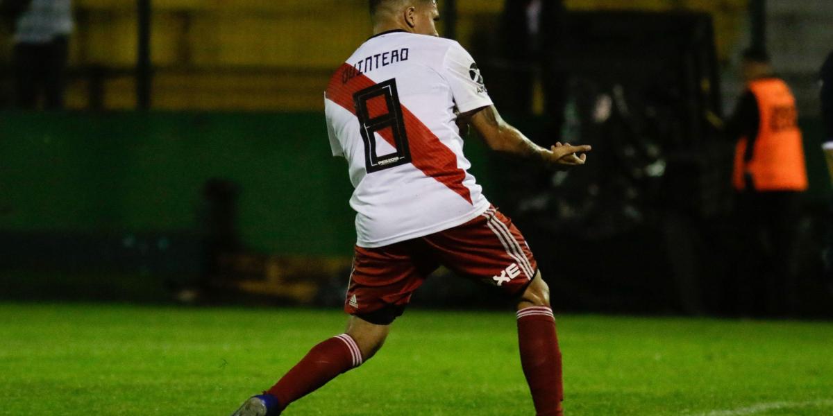 Juan Fernando Quintero y la celebración del gol con River Plate.