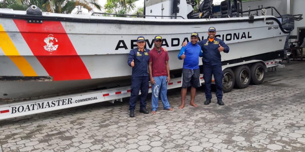 Pescadores rescatados por Guardacostas en Tumaco