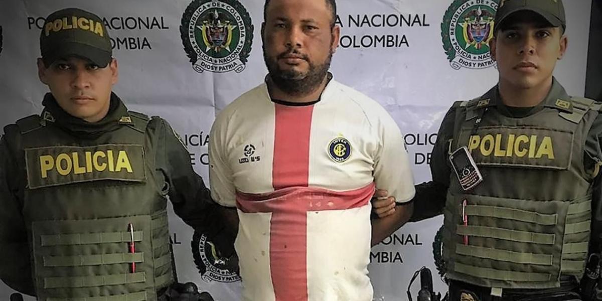 Robinson es acusado por ser el presunto agresor de un menor de 5 años de edad en Barranquilla, la Policía no capturó.