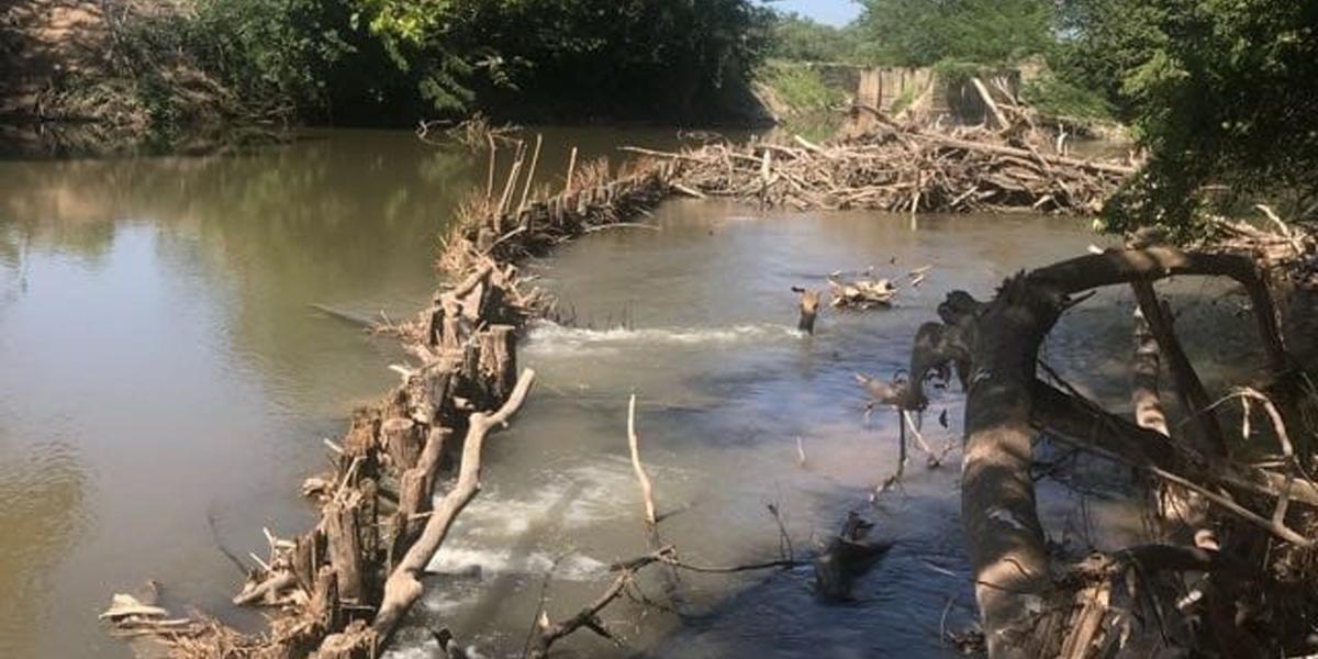 Así son los diques con los que fincas bananeras se están robando el agua del río aracataca