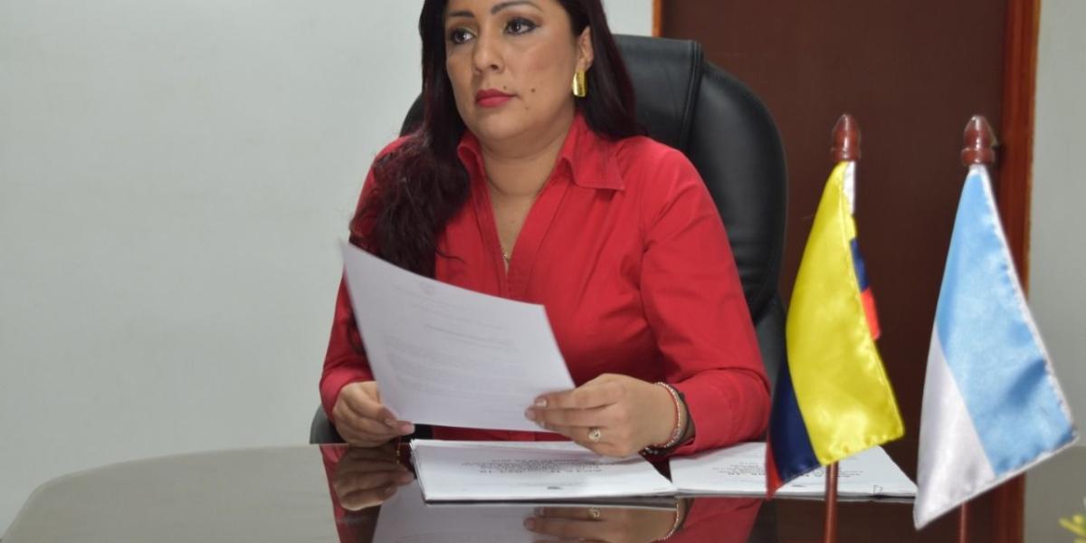 La presidenta de la Asamblea, Géssica Vallejo, anunció la convocatoria a las sesiones extras.