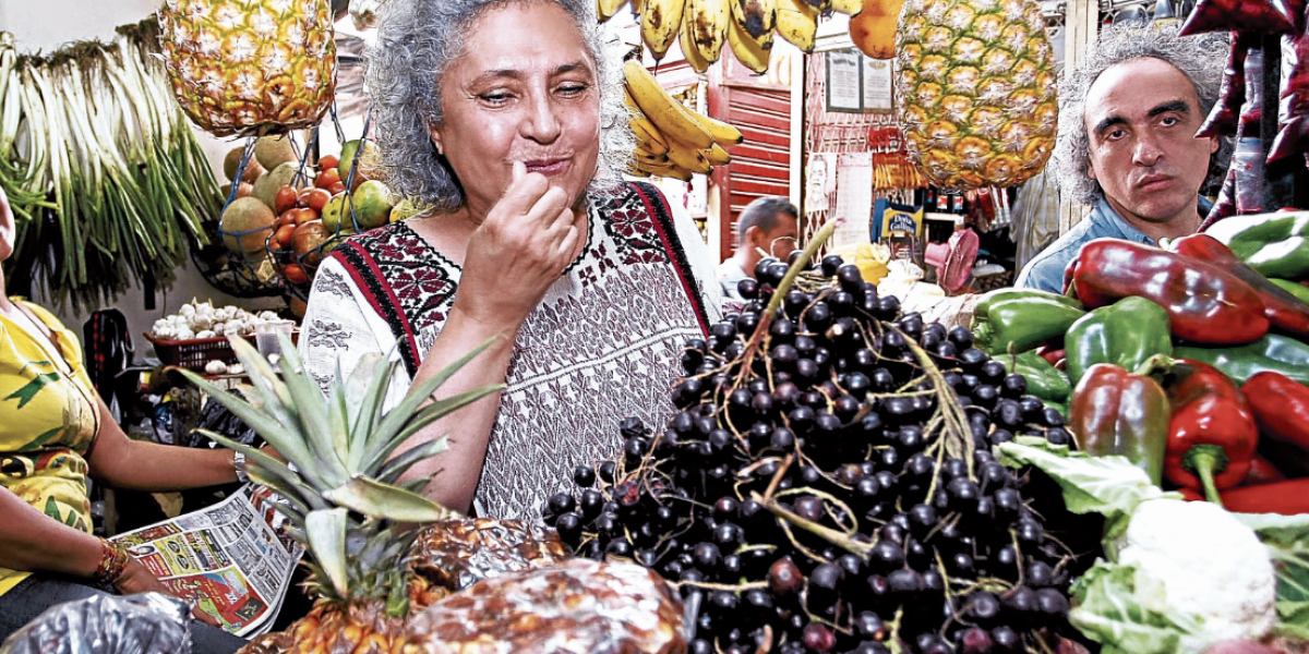 La escritora mexicana Laura Esquivel regresa a Barranquilla. La vez anterior que visitó la Arenosa no se resistió a recorrer la plaza de mercado, para conocer nuestra frutas exóticas.