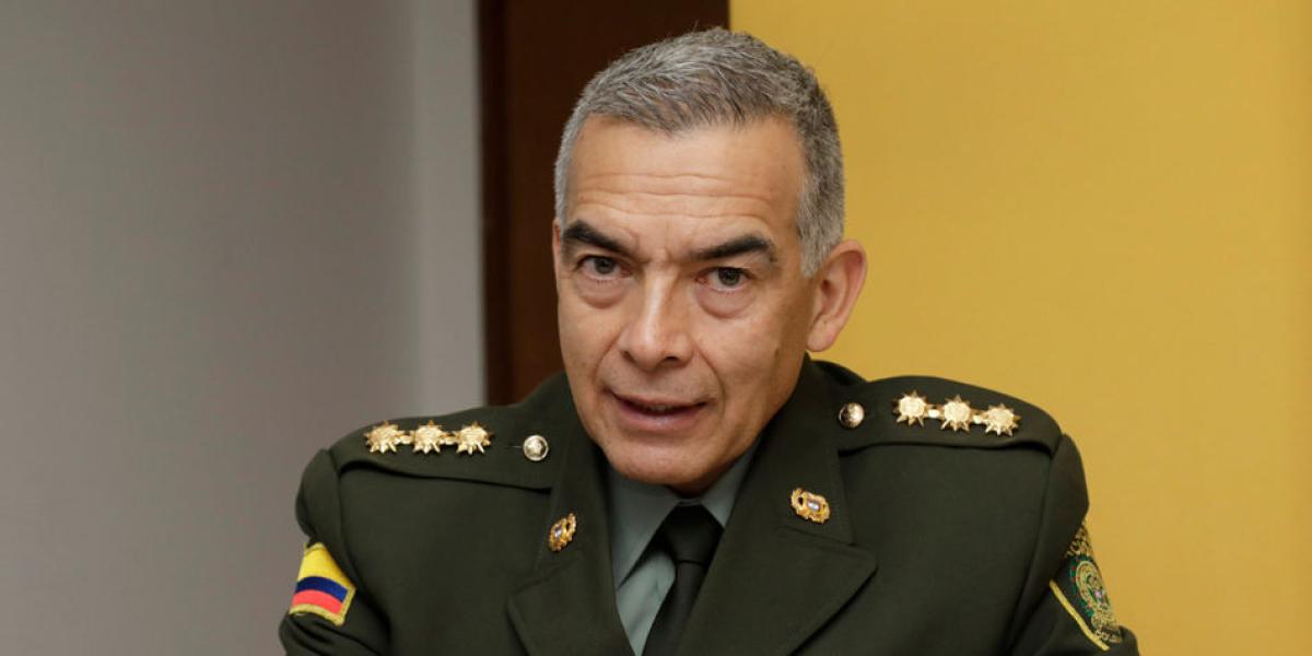 El general Óscar Atehortúa fue director de Antinarcóticos y hoy es el director general de la Policía Nacional.