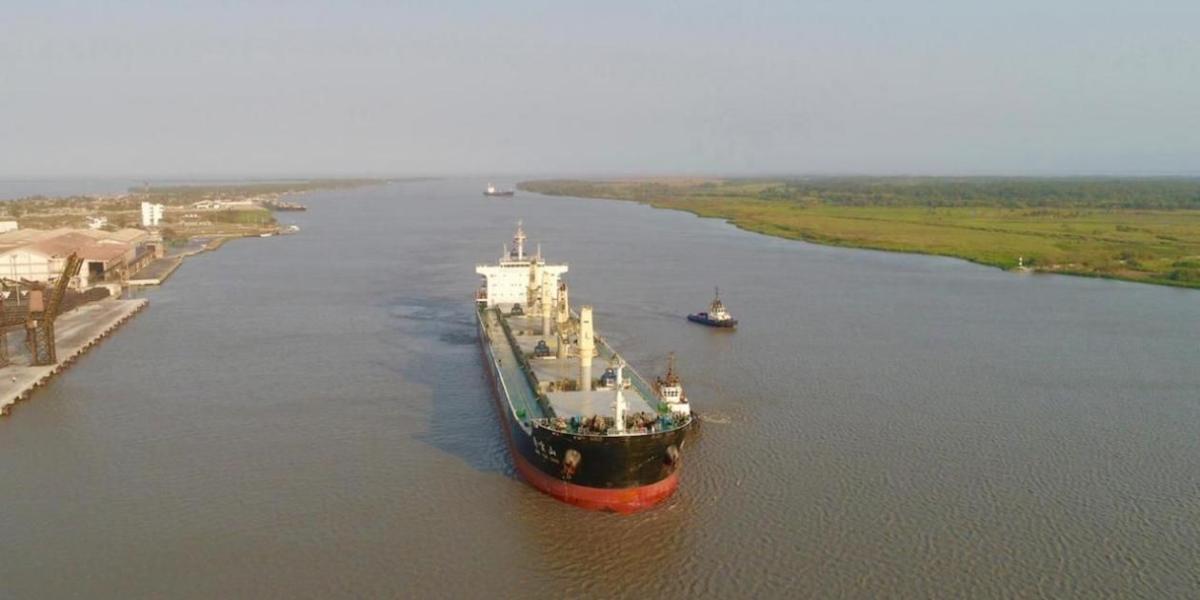 La Dirección Marítima de Barrnquilla (Dimar) afirmó que gracias a la temporada de sequía el Río Magdalena tiene un nuevo calado, el cual afecta la movilidad de buques.