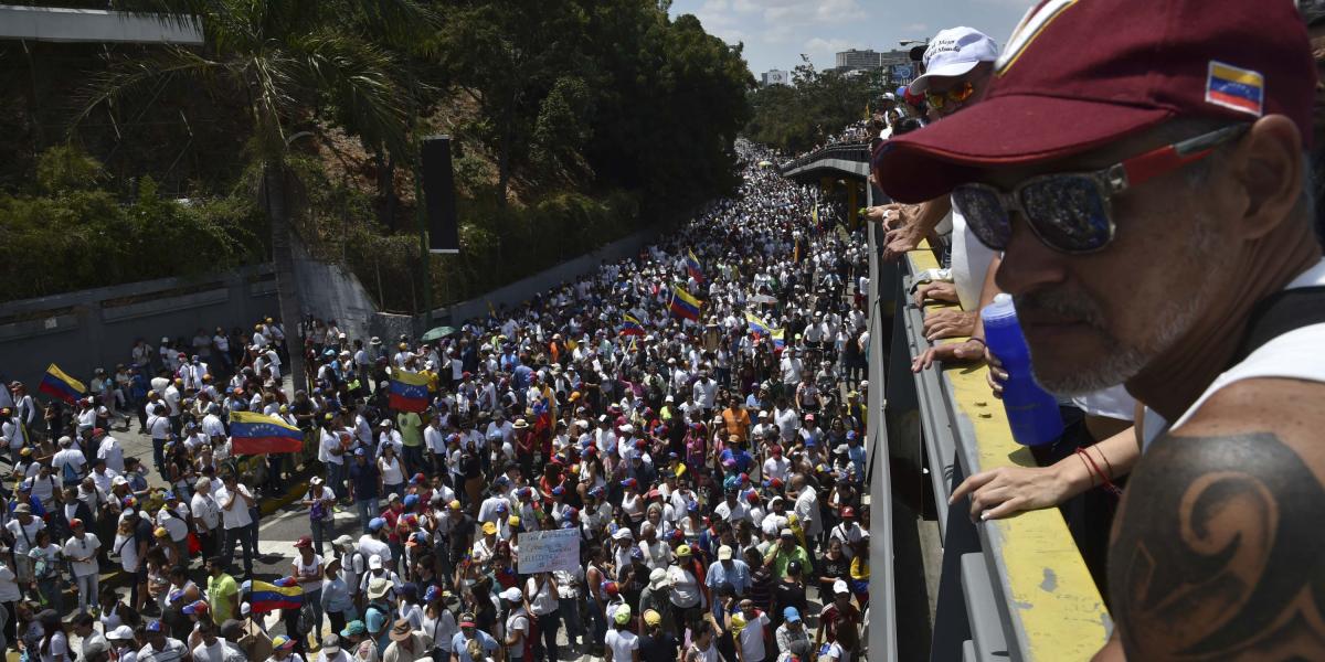 Aspecto de la manifestación convocada por el presidente encargado de Venezuela, Juan Guaidó, este sábado en Caracas.