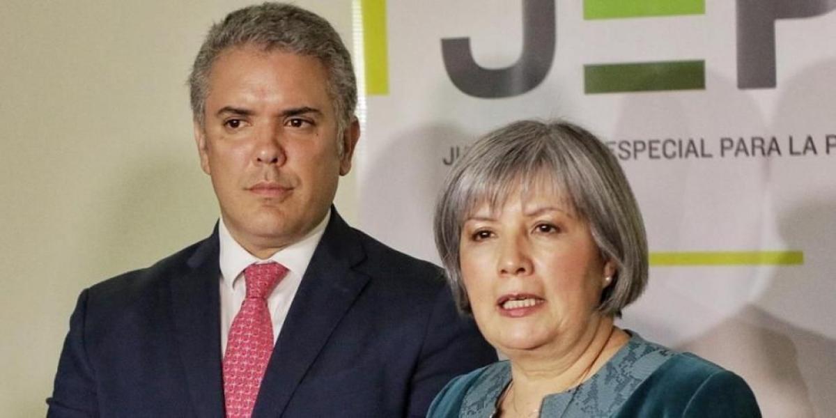 El presidente Iván Duque y la presidenta de la JEP Patricia Linares.
