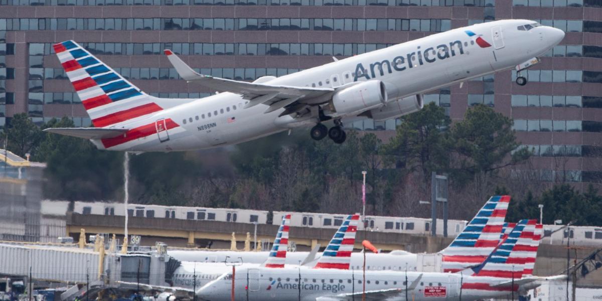 La aerolínea estadounidense American Airlines argumenta que no va a Venezuela por aumento de crisis humanitaria y deterioro de la seguridad.