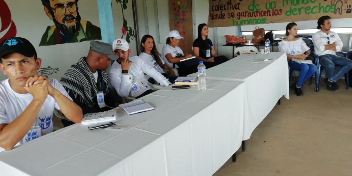 Algunos de los jóvenes que participaron del primer Encuentro político  en ETCR en Charras, Guaviare.