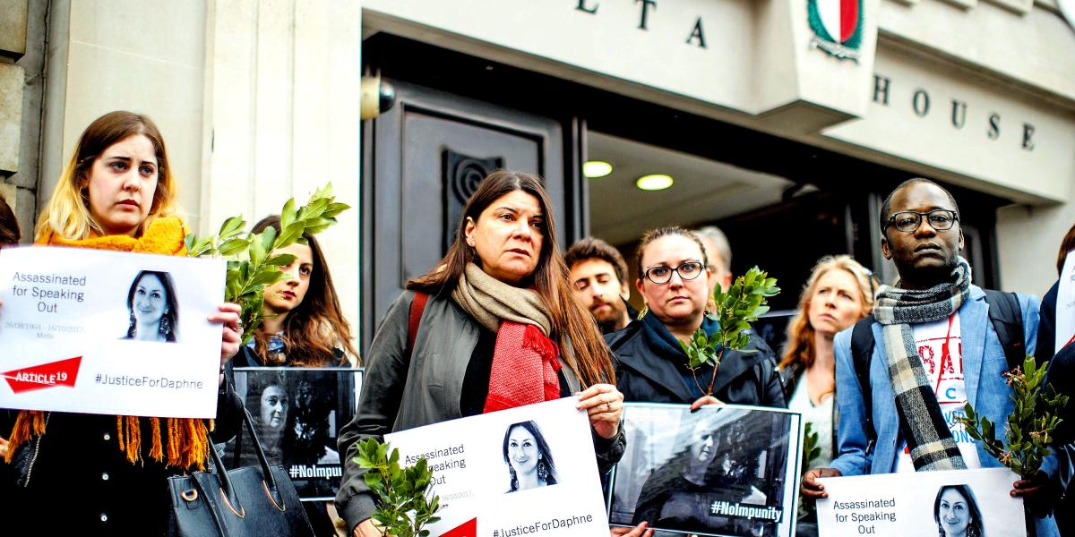 Protesta frente a la Alta Comisión de Malta, en Londres, tras el asesinato de Daphne Caruana Galizia en 2017.