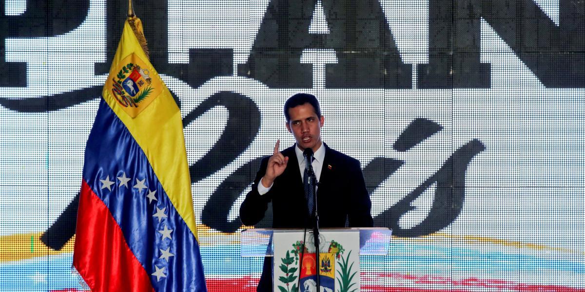 El presidente (e) de Venezuela, Juan Guaidó, lanzó este jueves su Plan País, de reconstrucción, y convocó nuevas marchas para protestar contra el régimen de Maduro por los apagones.