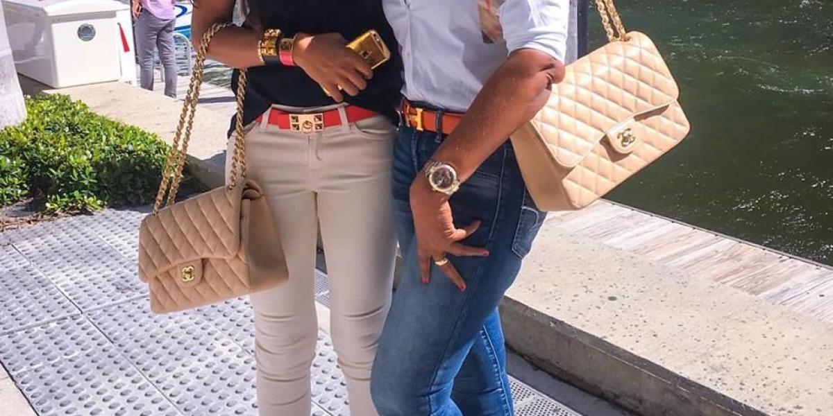 Jenny Ambuila y Elba Chará durante un paseo en Miami.