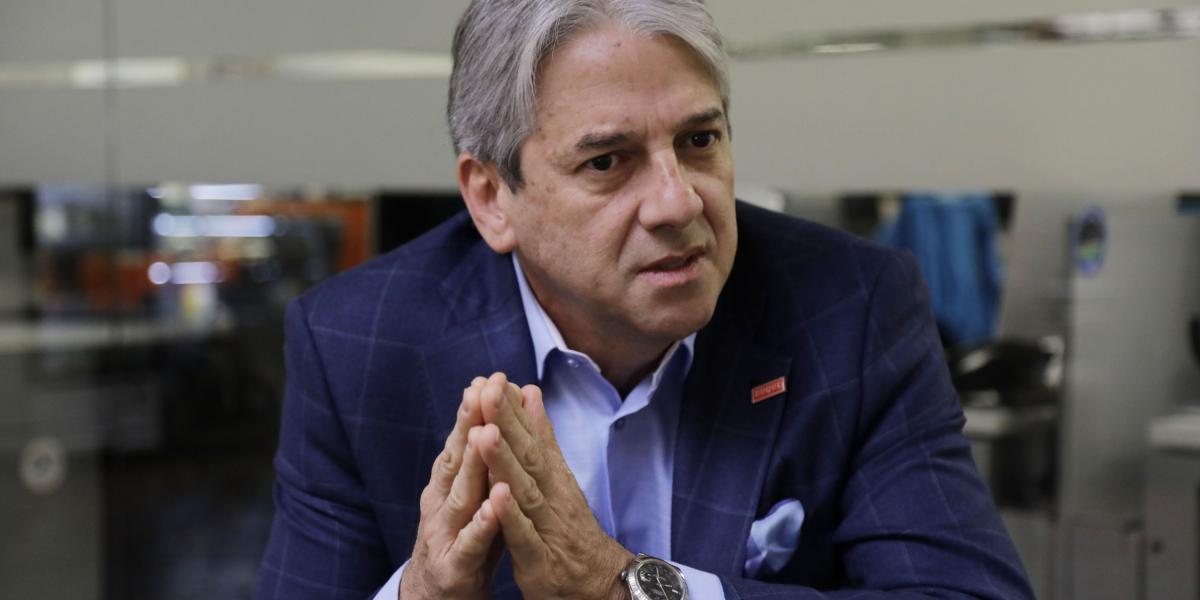 Jaime Amín, Alto Consejero para la Política habló sobre señalamientos de Vargas Lleras al Gobierno Duque.