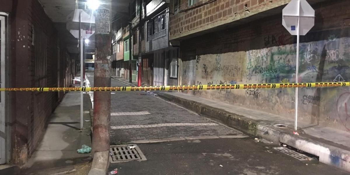 En el Sur de Bogotá sector de Bosa Linda un sicario atentó contra una familia luego que esta saliera de un establecimiento comercial.