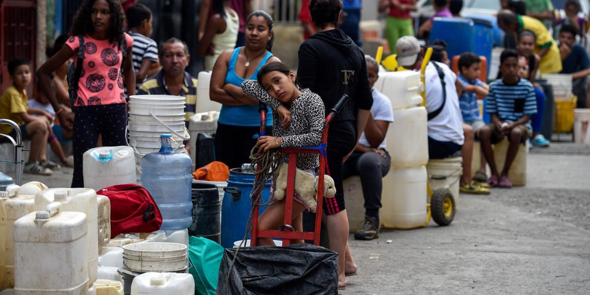 Venezuela atraviesa una severa crisis por falta de alimentos, medicinas, agua y electricidad.