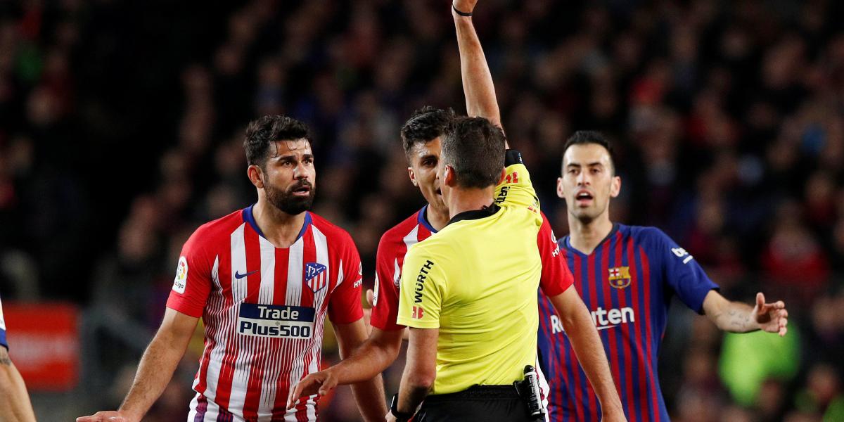 Costa fue expulsado contra el Barcelona.