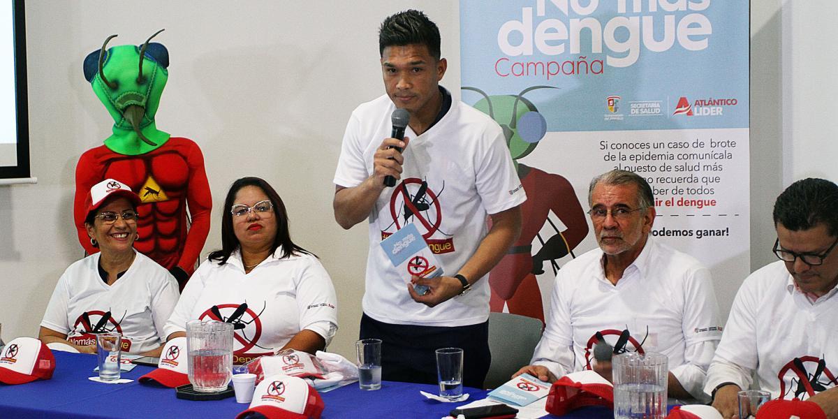 La Gobernación del Atlántico lanzó campaña para combatir el dengue, enfermedad que puede alcanzar el pico más alto de contagiados en mayo. Teófilo Gutiérrez es la imagen de esta.