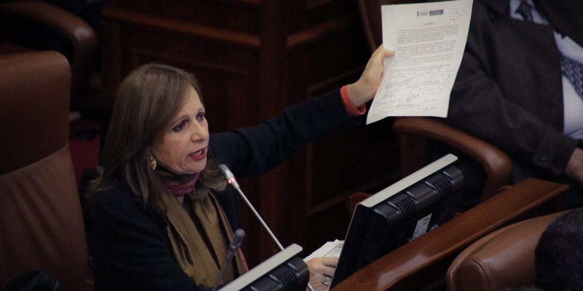 Ángela María Robledo fue destituida por el Consejo de Estado este jueves, por doble militancia.