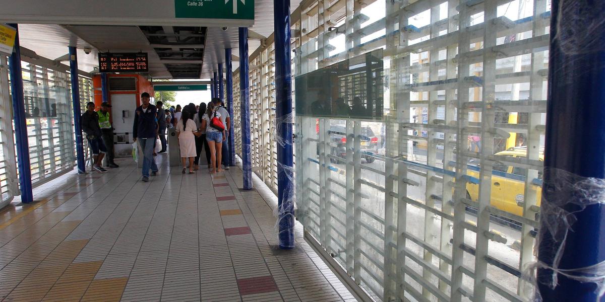 El sistema integrado de transporte de Barranquilla ha venido sufriendo varios actos de vandalismo que afectan la infraestructura de estaciones y vehículos.