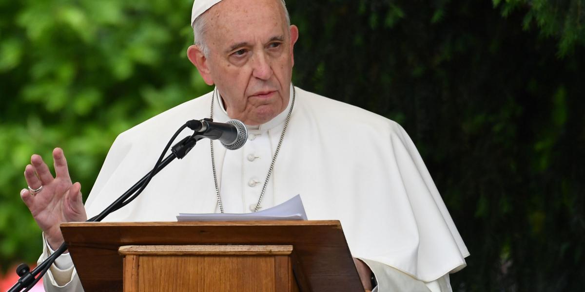El papa Francisco expidió un 'motu proprio' para obligar a sacerdotes y religiosos a denunciar cualquier caso de abuso.