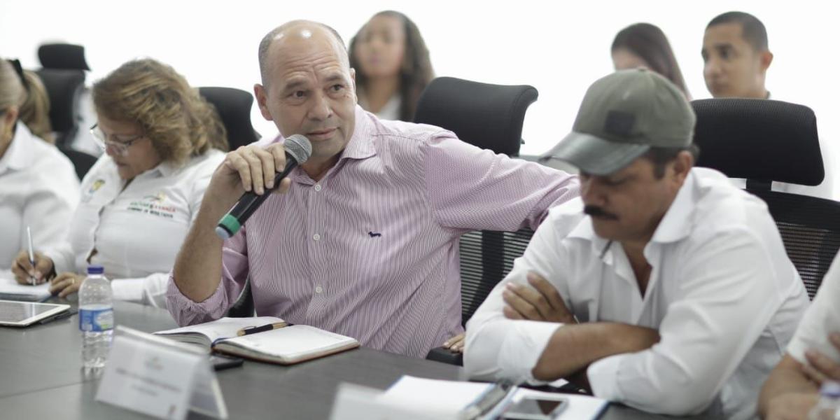 José Luis Pacheco, alcalde del municipio de Arenal del sur, en el departamento de Bolívar , en la mira del Eln y las bandas criminales por rechazar la minería.