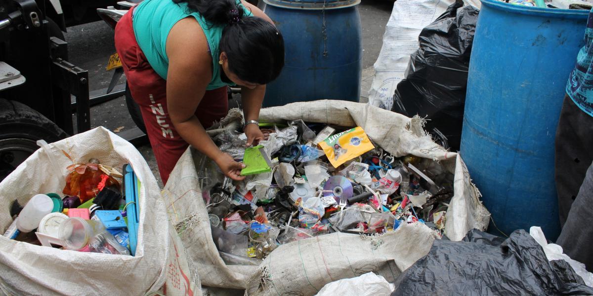 En la ciudad se encuentran más de 200 organizaciones de recicladores registradas que se encargan de dignificar esta labor.