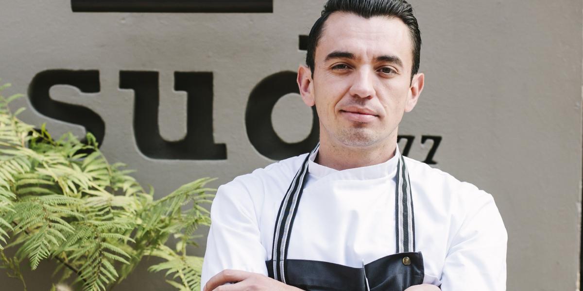 El chef Édgar Núñez cuenta que en el momento en que decidió hacer una cocina más propia, su restaurante se vació. Luego, gracias a las críticas, empezó a llegar a otros comensales.