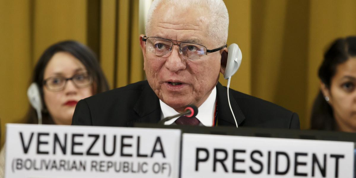 El representante de Venezuela, Jorge Valero, Presidente de la Conferencia de Desarme.