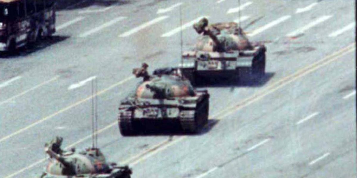 La imagen del "hombre del tanque" se convirtió en icono de las protestas.