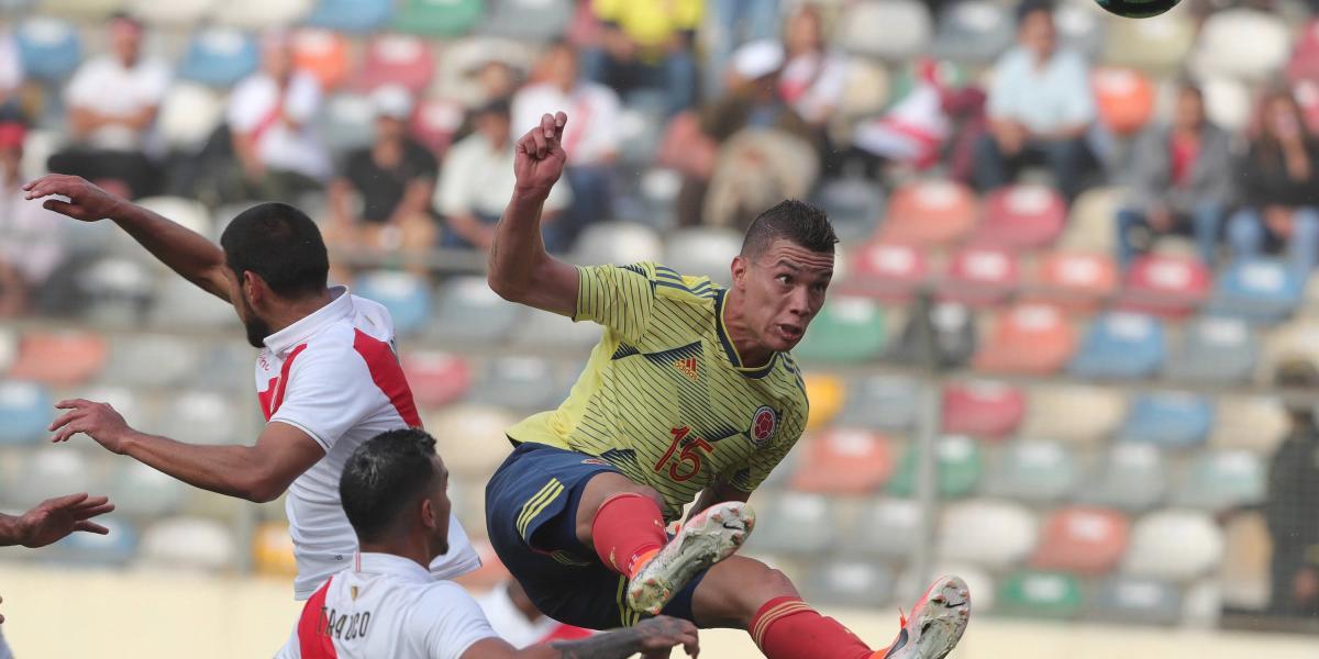 El primer gol de la Selección contra Perú lo marcó Mateus Uribe.