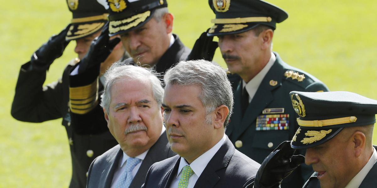 Iván Duque, presidente de Colombia, y Guillermo Botero, ministro de Defensa.