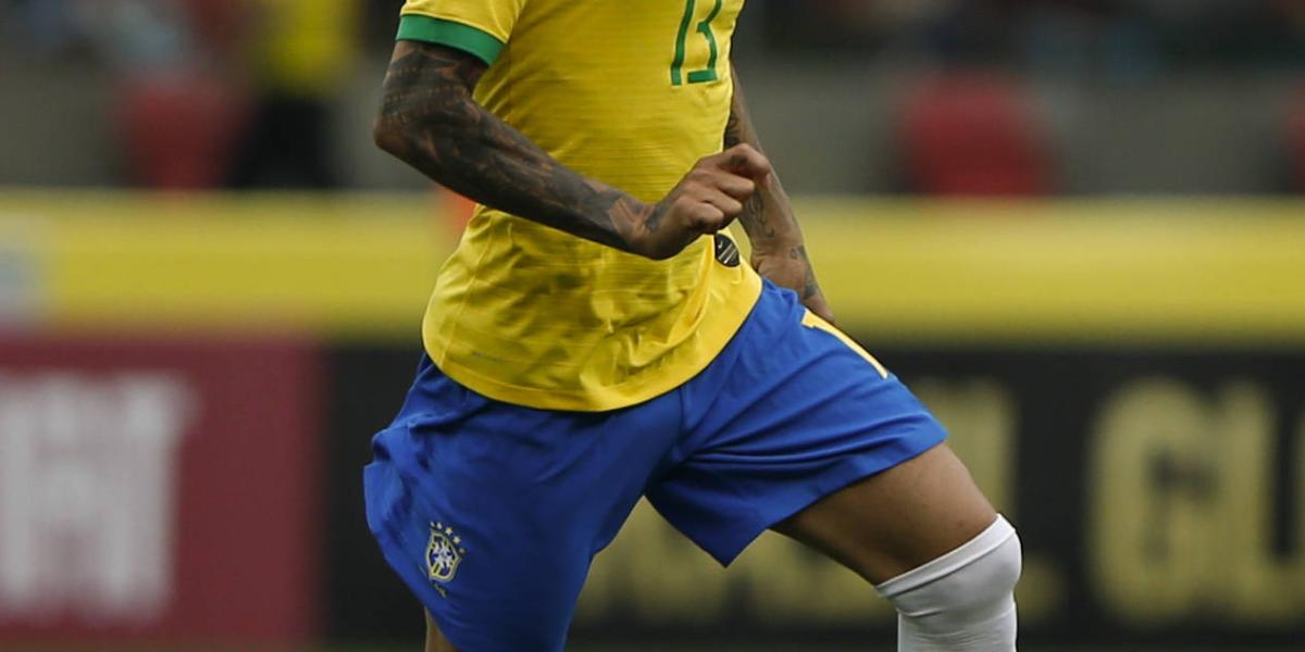 Dani Alvés, jugador brasileño.