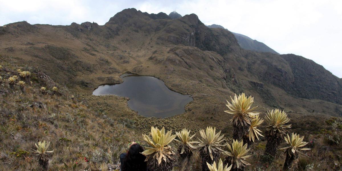 Laguna Negra, ubicada en el Páramo de las Hermosas y Domínguez.