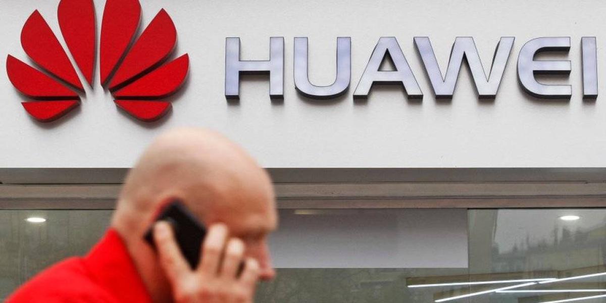 La empresa tecnológica china Huawei fue sancionada por el departamento de Comercio de Estados Unidos.
