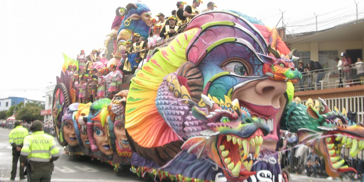 Estas son las carrozas que engalanan el Carnaval de Negros y Blancos en Pasto.