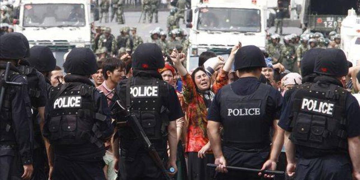Foto de archivo. Protesta de mujeres musulmanas en la región china de Xinjiang.