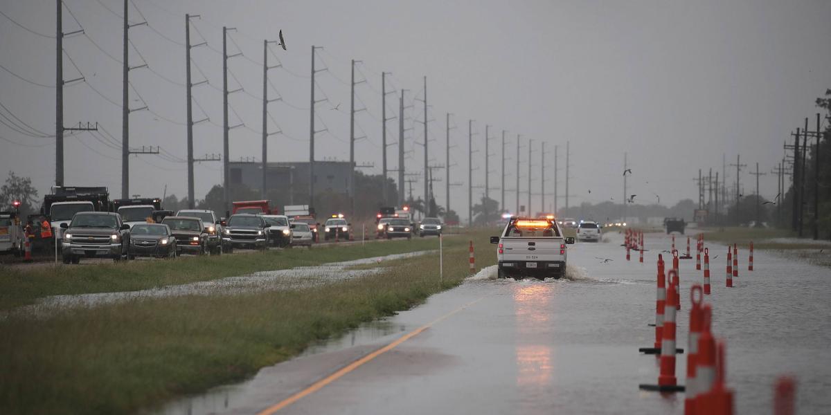 En Myrtle Grove, Louisiana han persistido las lluvias, aunque el peligro del huracán pasó.