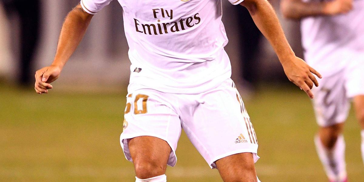 Eden Hazard es la gran contratación del Real Madrid para esta temporada. Juega por la izquierda, el perfil natural de James.