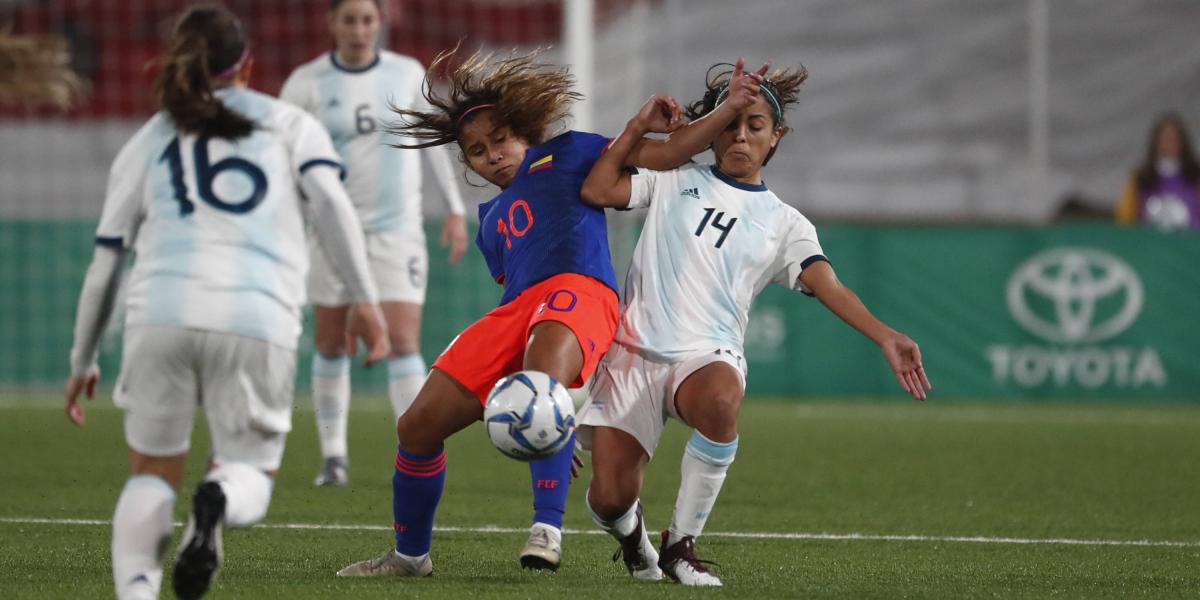 Leicy Santos (10), en la final del fútbol femenino de los Panamericanos.