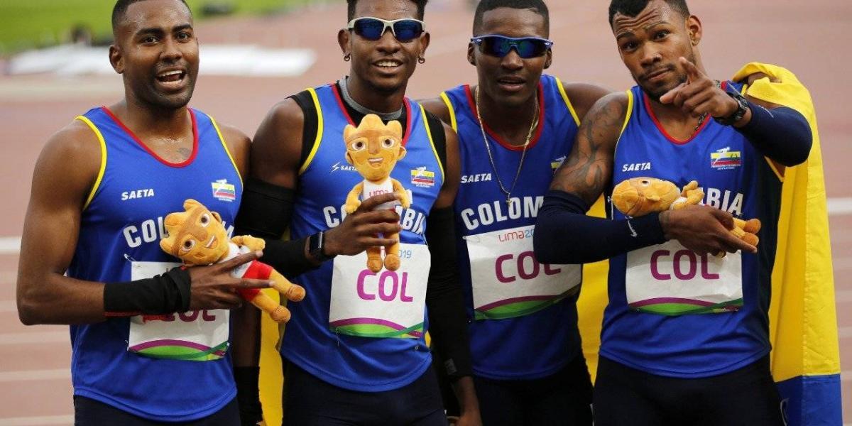 El equipo colombiano integrado por Jhon Alejandro Perlaza, Diego Palomeque, Jhon Solís y Anthony Zambrano se llevó el título en los relevos 4x400 metros.