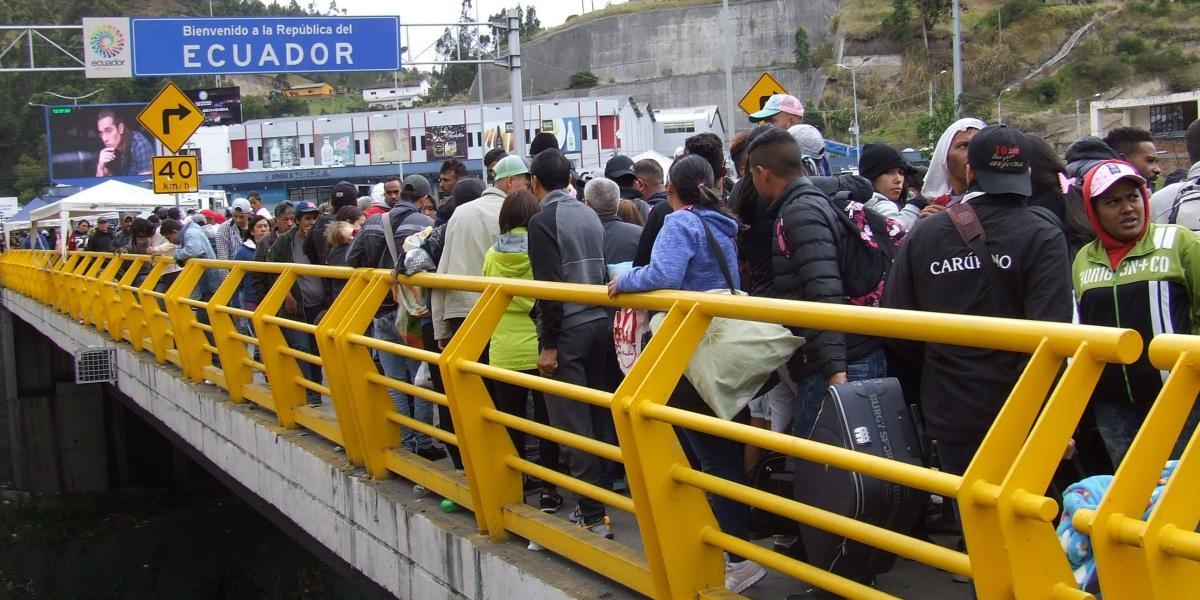 Migrantes venezolanos en la frontera entre Colombia y Ecuador.