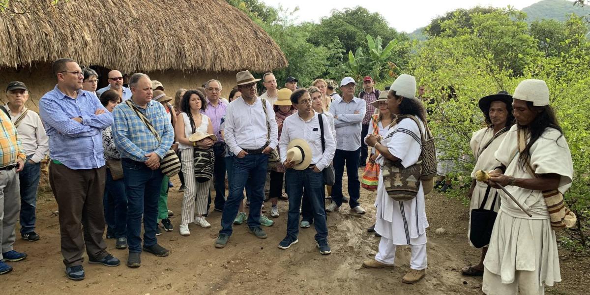 En el viaje participaron 24 consejeros de Estado, quienes se reunieron con autoridades indígenas de la Sierra Nevada de Santa Marta.