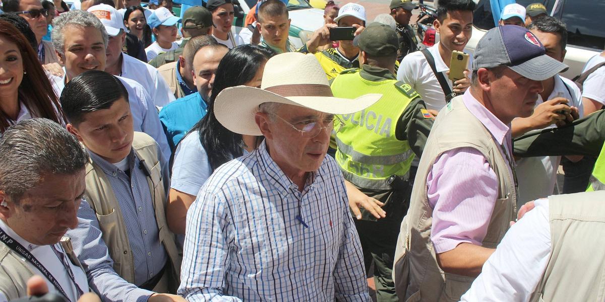 El jefe máximo del Centro Demnocrático Álvaro Uribe siempre ha sido un entusiasta impulsor de las campañas de sus candidatos.